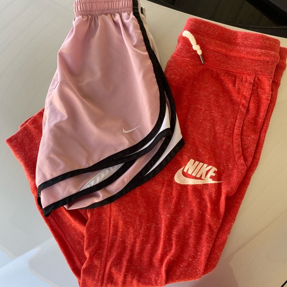 Nike Short & Jogger bundle - Picture 1 of 4